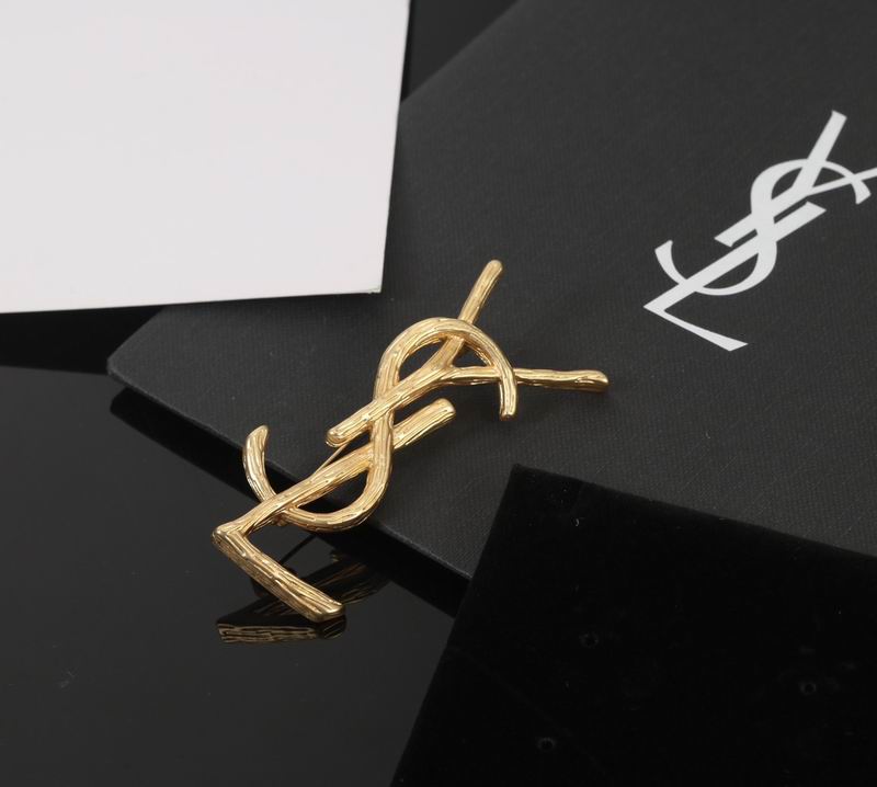 YSL Brooch 10lyr40